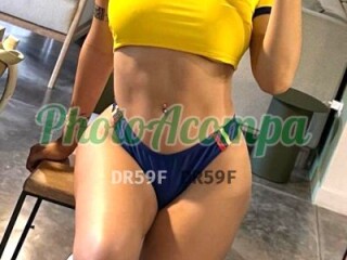 Ana Julia adoro sexo anal forte e curto dar beijo na boca 