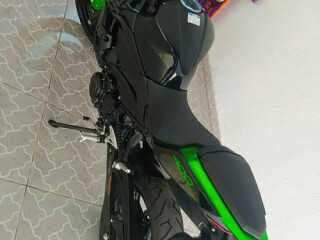 Moto Kawasaki Z 400 Z 400 por R2650000 em IBIRIT MG