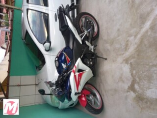 Moto Honda CBR 250R CBR 250R por R1800 em VILA VERDE ES