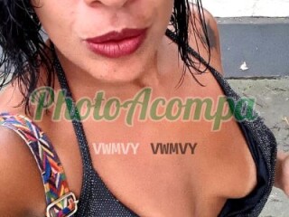 Larissa Santos uma morena deliciosa e liberal faco anal 