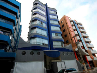 Apartamento de temporada em Meia Praia, Itapema Santa Catarina. PÉ NA AREIA!!! CENTRAL, NA RUA DO MC DONALDS, ÚLTIMO ANDAR, VISTA PANORÂMICA !!!!