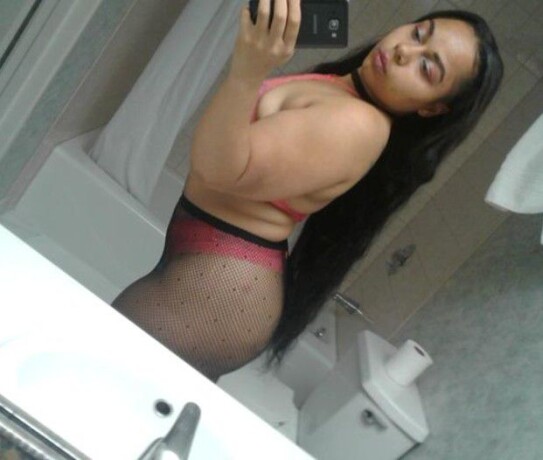 female-escorts-in-pensacola-fl-786-887-9927-big-3